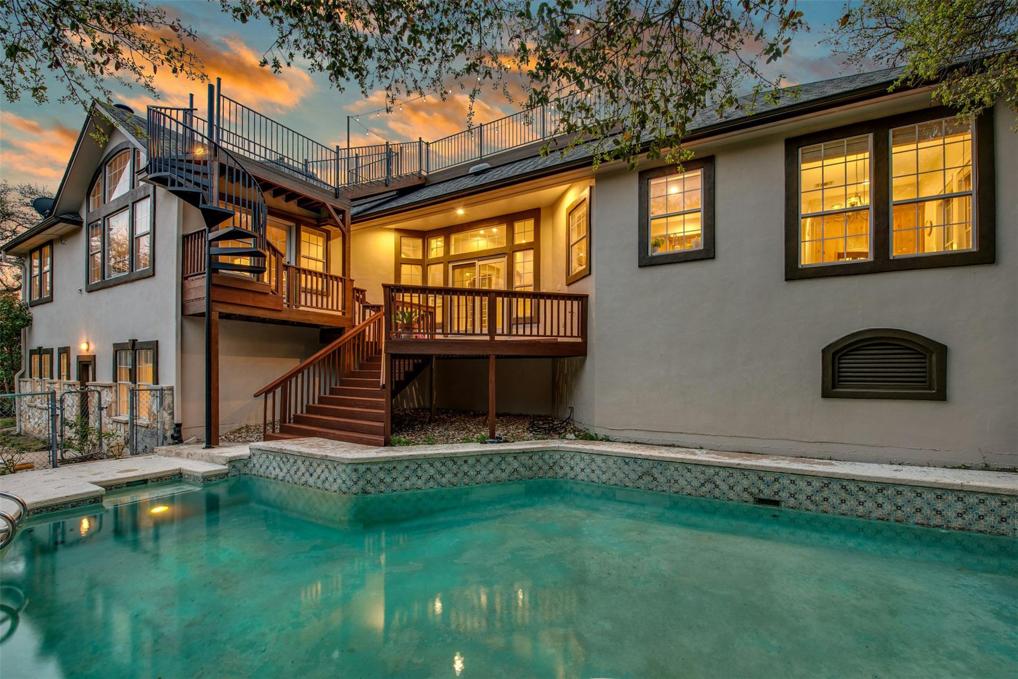 201 McConnell DR