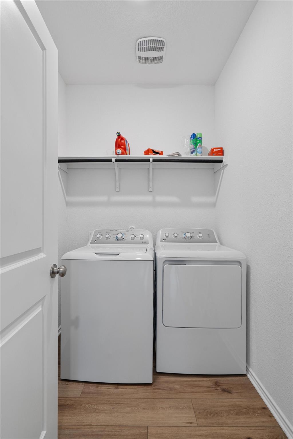 Bastrop, Texas 78602, United States, 4 Bedrooms Bedrooms, ,4 BathroomsBathrooms,Residential,Pending,56850