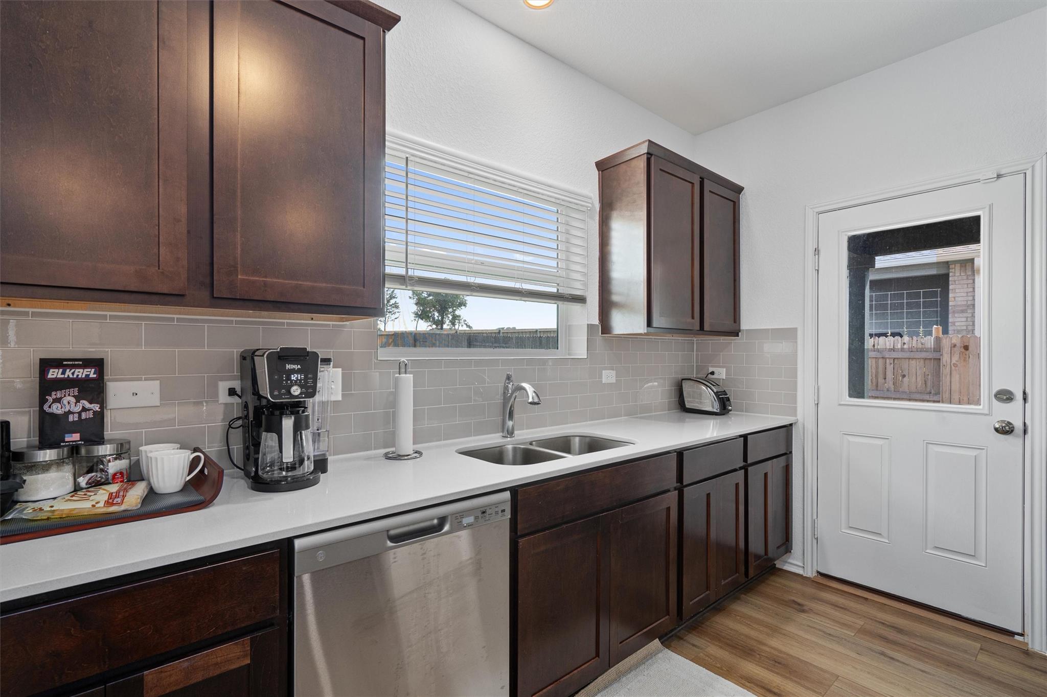 Bastrop, Texas 78602, United States, 4 Bedrooms Bedrooms, ,4 BathroomsBathrooms,Residential,Pending,56850