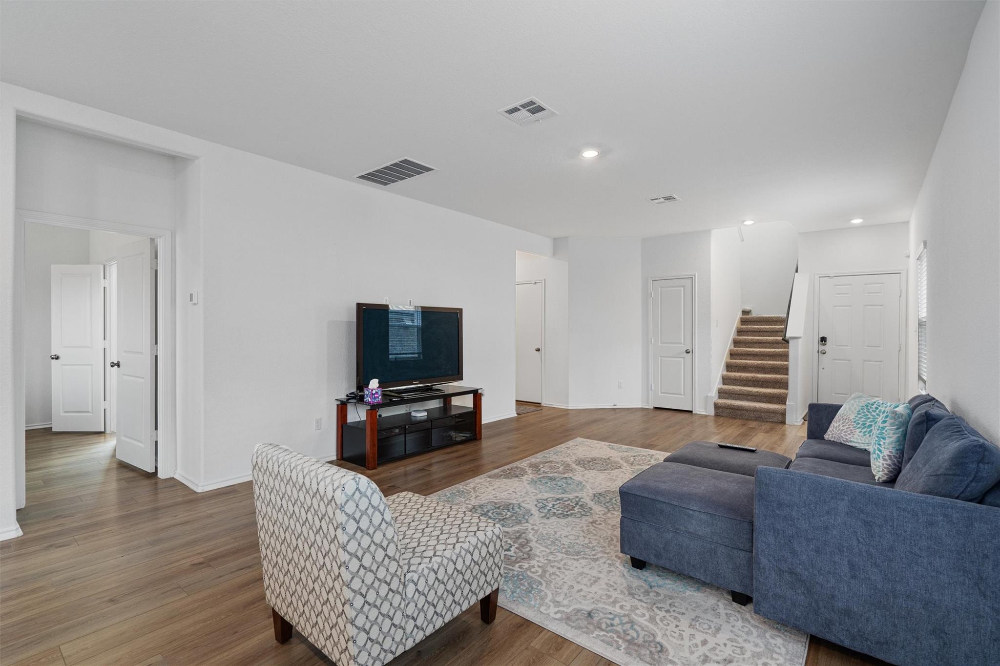 Bastrop, Texas 78602, United States, 4 Bedrooms Bedrooms, ,4 BathroomsBathrooms,Residential,Pending,56850