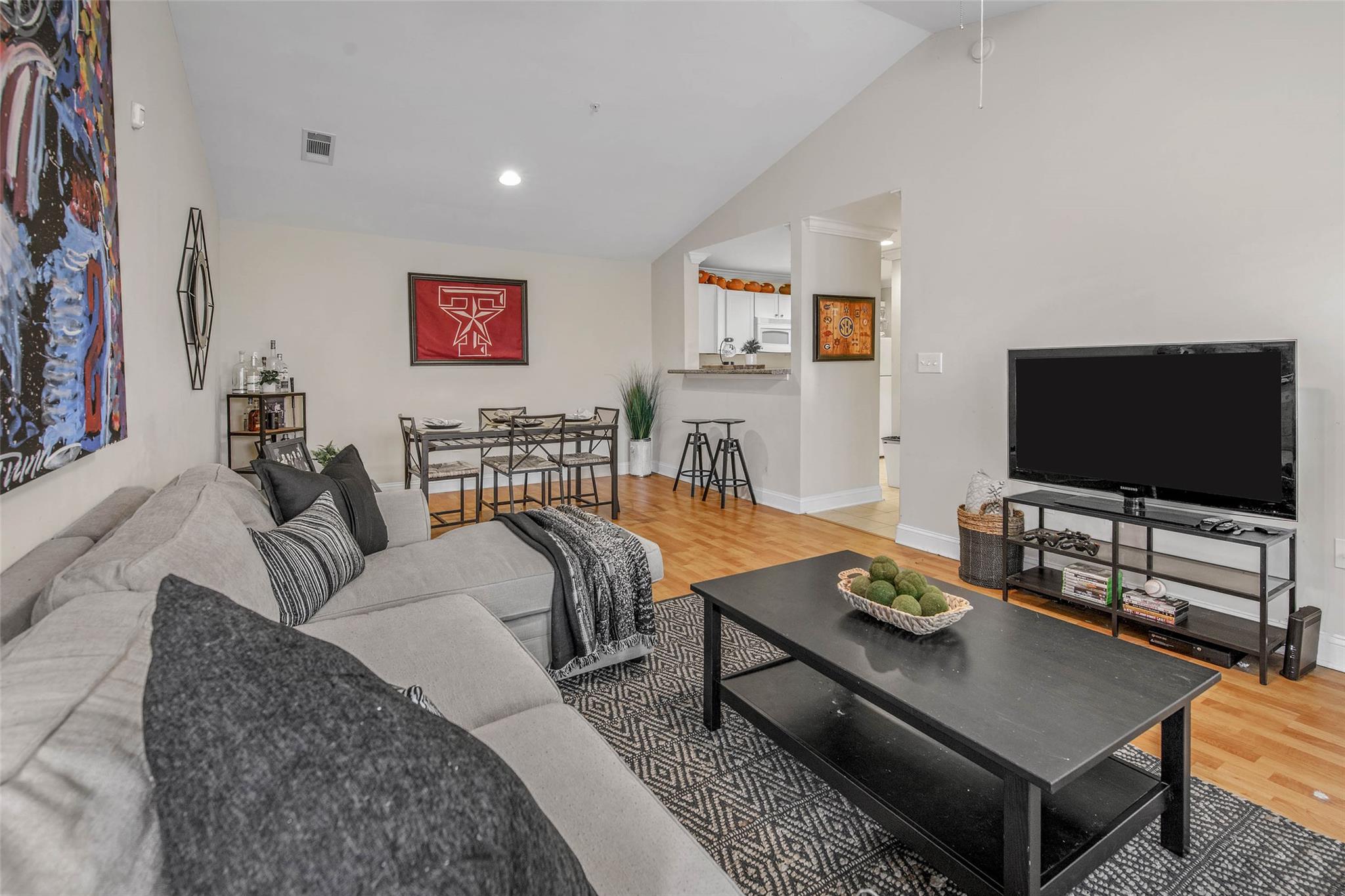 1725 Harvey Mitchell PKWY S 2234
