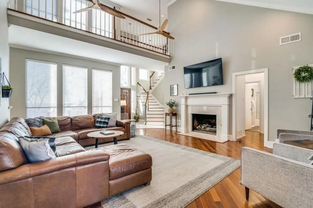 Photo of 618 Knollwood DR, Rockwall, TX 75087 (MLS # 3288022)