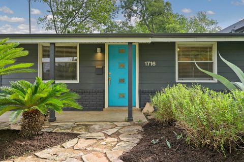 Photo of 1716 W Saint Johns Ave, Austin, TX 78757 (MLS # 6382860)