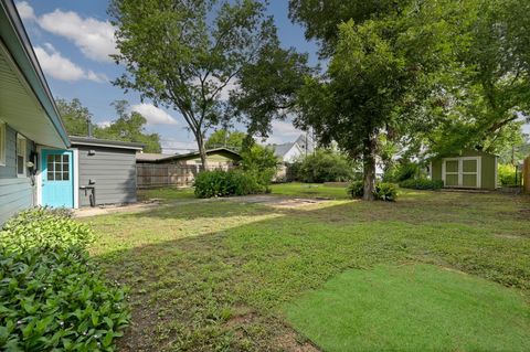 Tiny photo for 1716 W Saint Johns Ave, Austin, TX 78757 (MLS # 6382860)