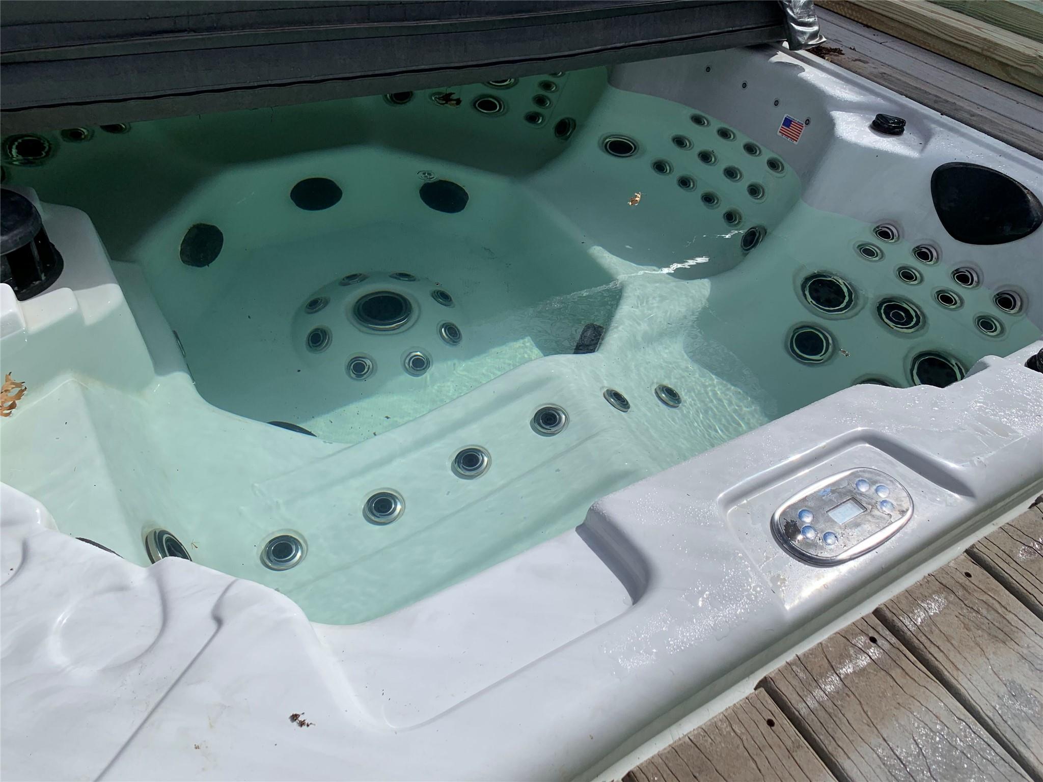 Kingsland, Texas 78639, United States, 3 Bedrooms Bedrooms, ,2 BathroomsBathrooms,Residential,Active,233298