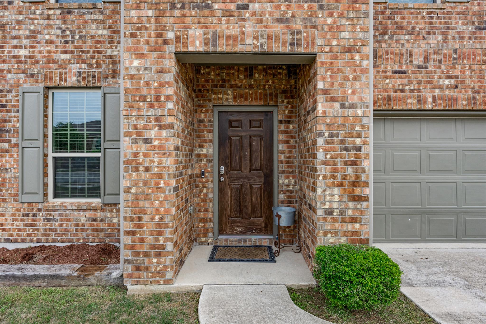 7001 Midlothian DR