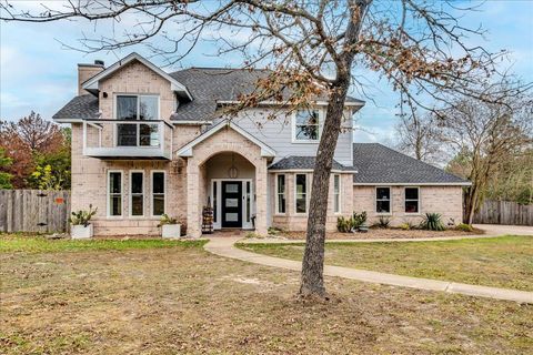171 N Pin Oak XING Elgin TX 78621