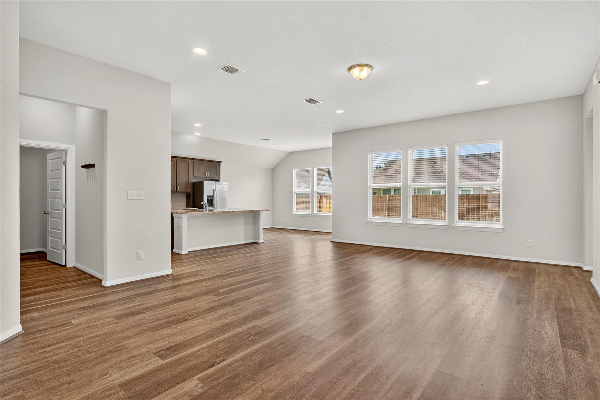 111 Joseph Hawkins LN