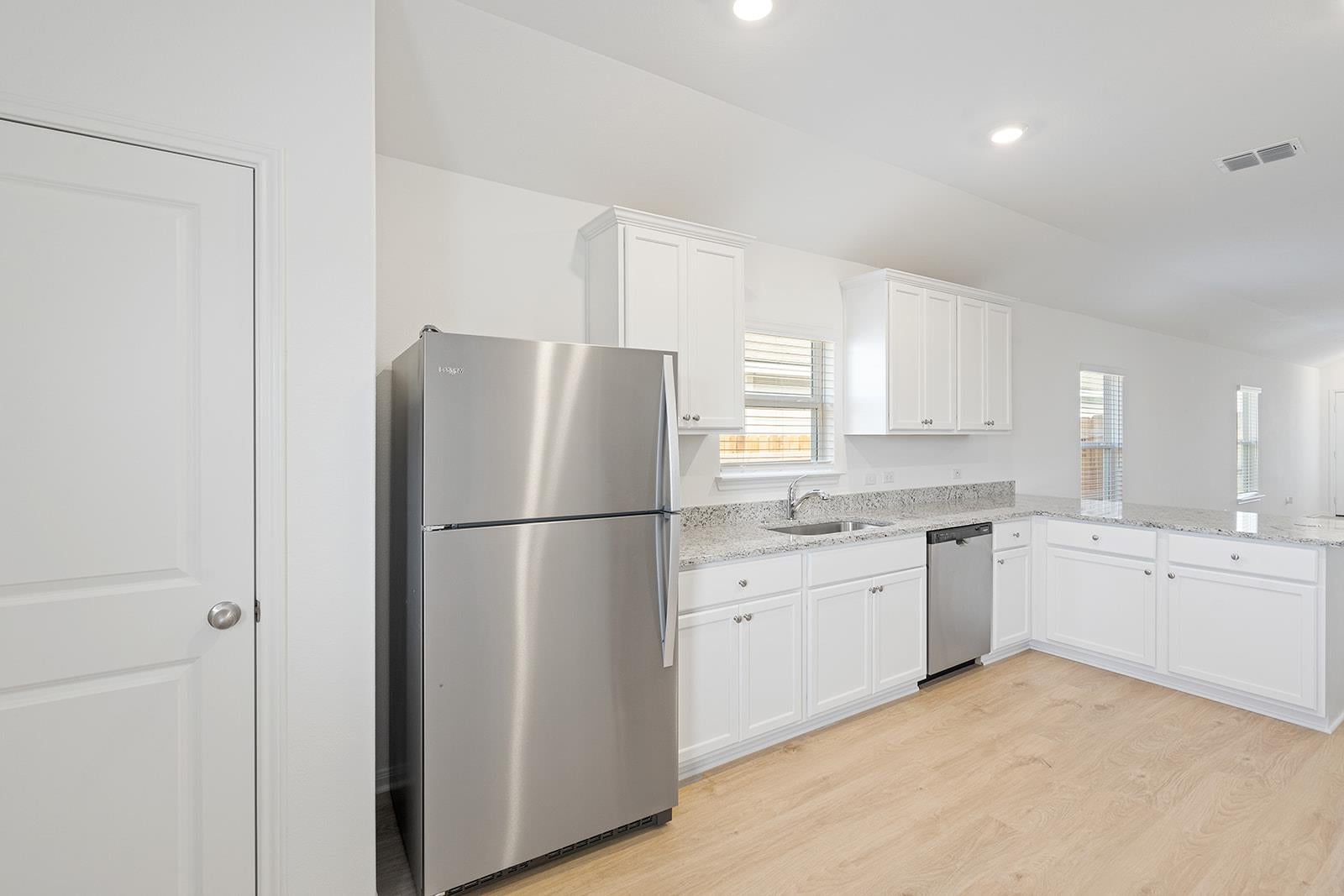237 W Luna Blue LN