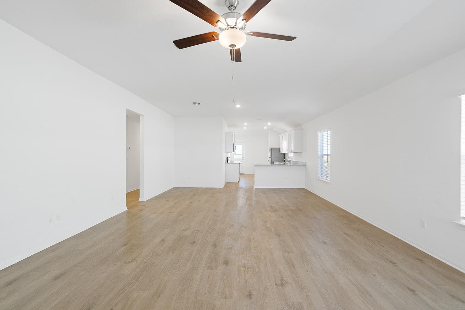 237 W Luna Blue LN
