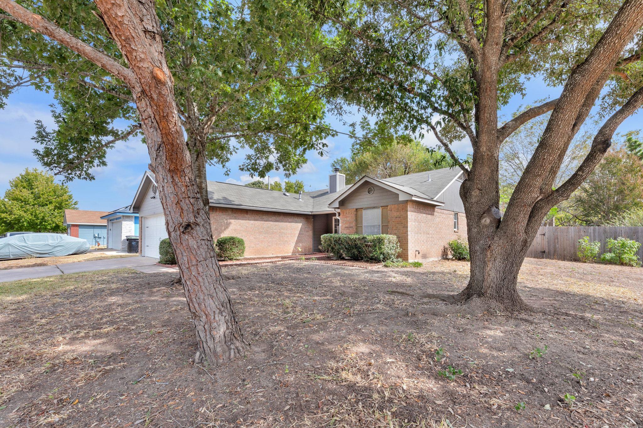 302 CLARKS WAY