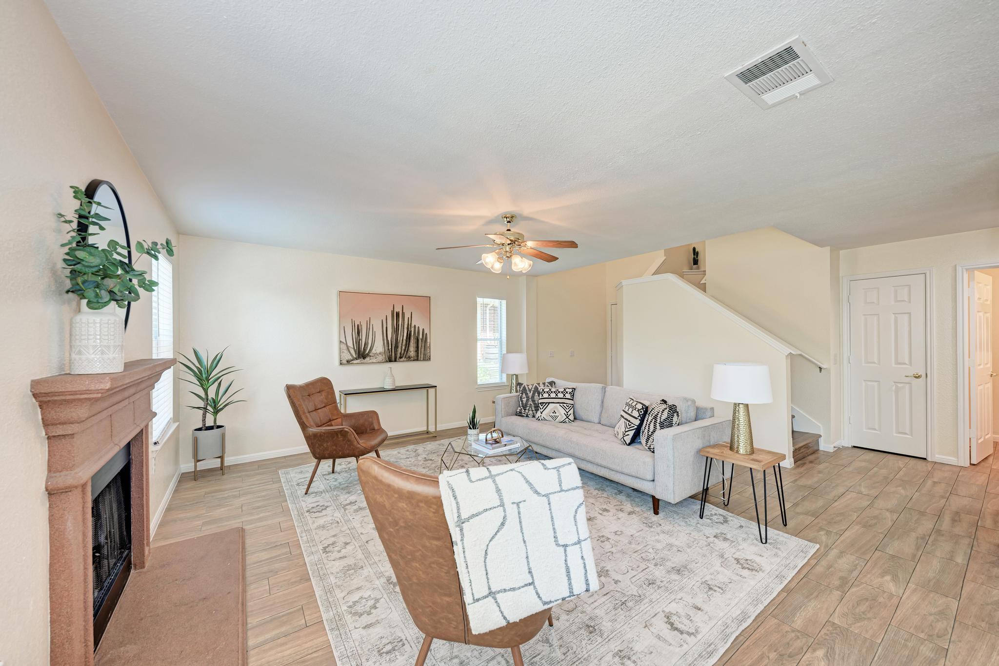 5509 Rayburn LN