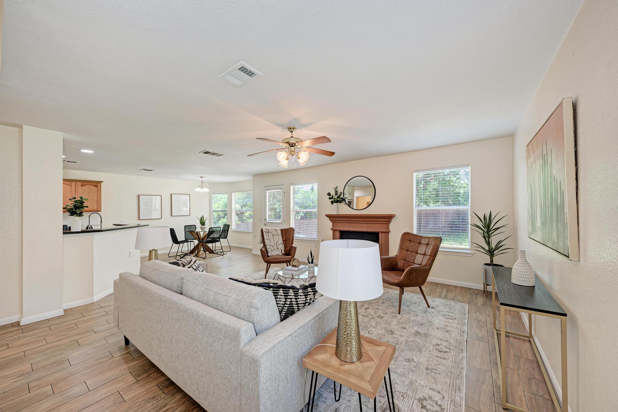 5509 Rayburn LN