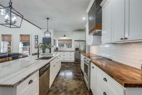 Tiny photo for 20008 Victoria Chase RD, Lago Vista, TX 78645 (MLS # 4483618)