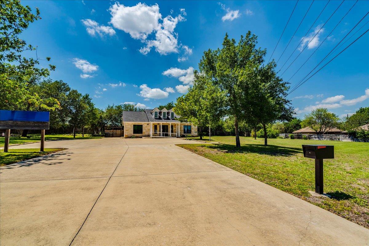 130 Hall Professional CTR