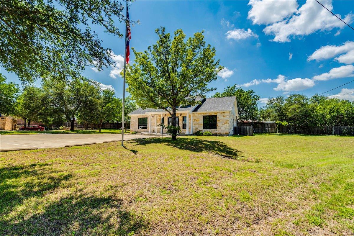 130 Hall Professional CTR