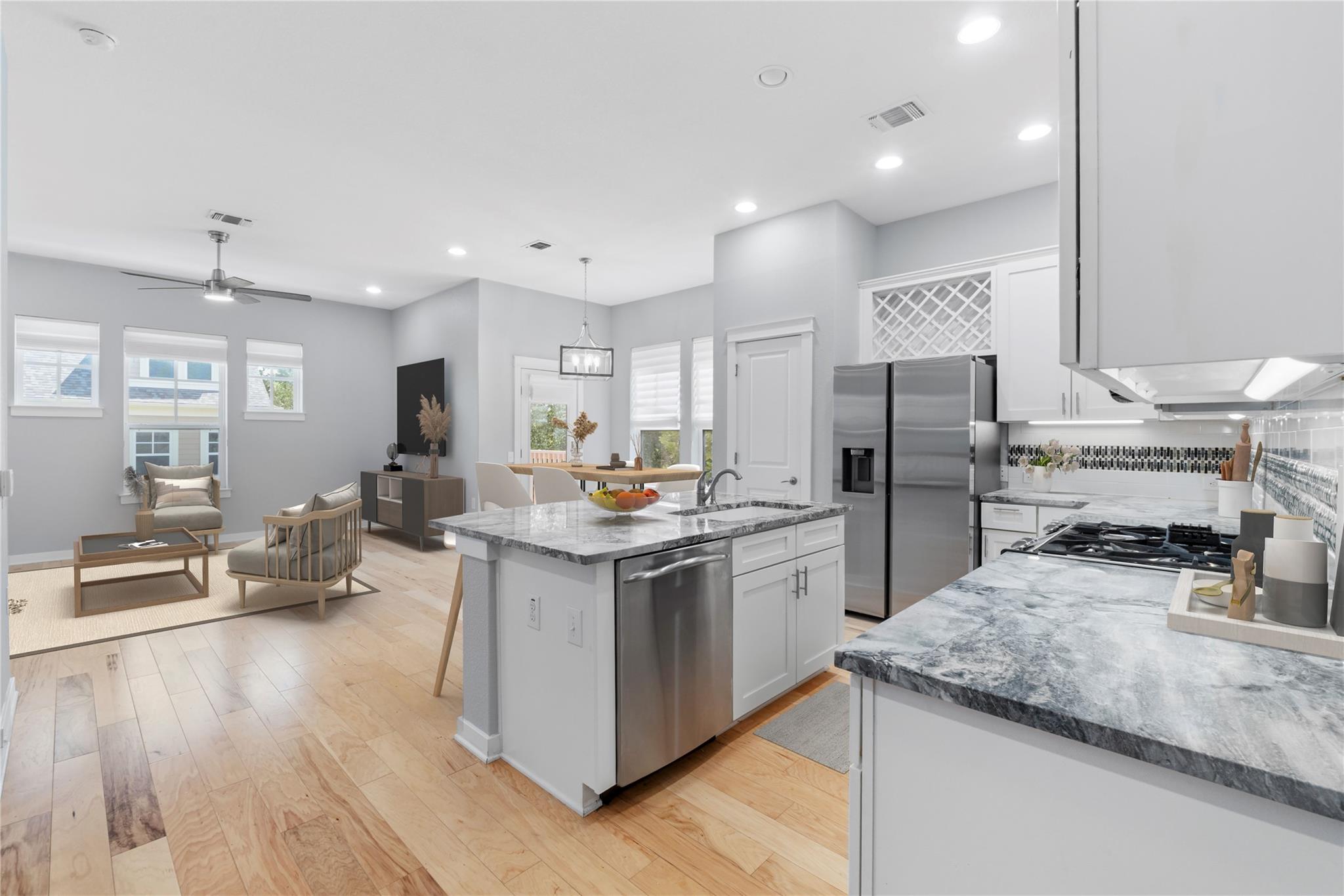 3900 Threadgill ST 16