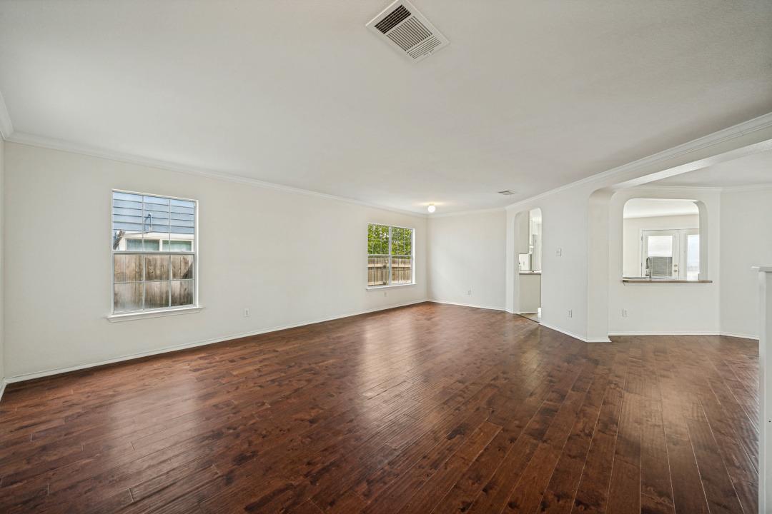 2219 Georgian DR