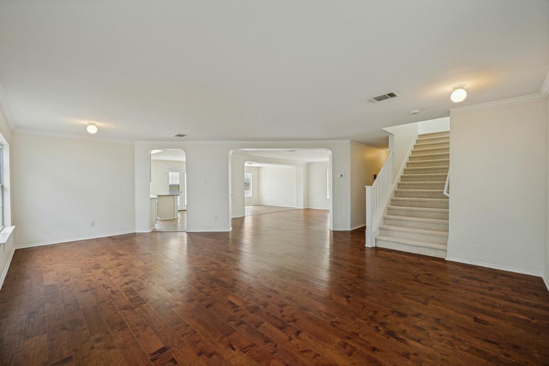 2219 Georgian DR