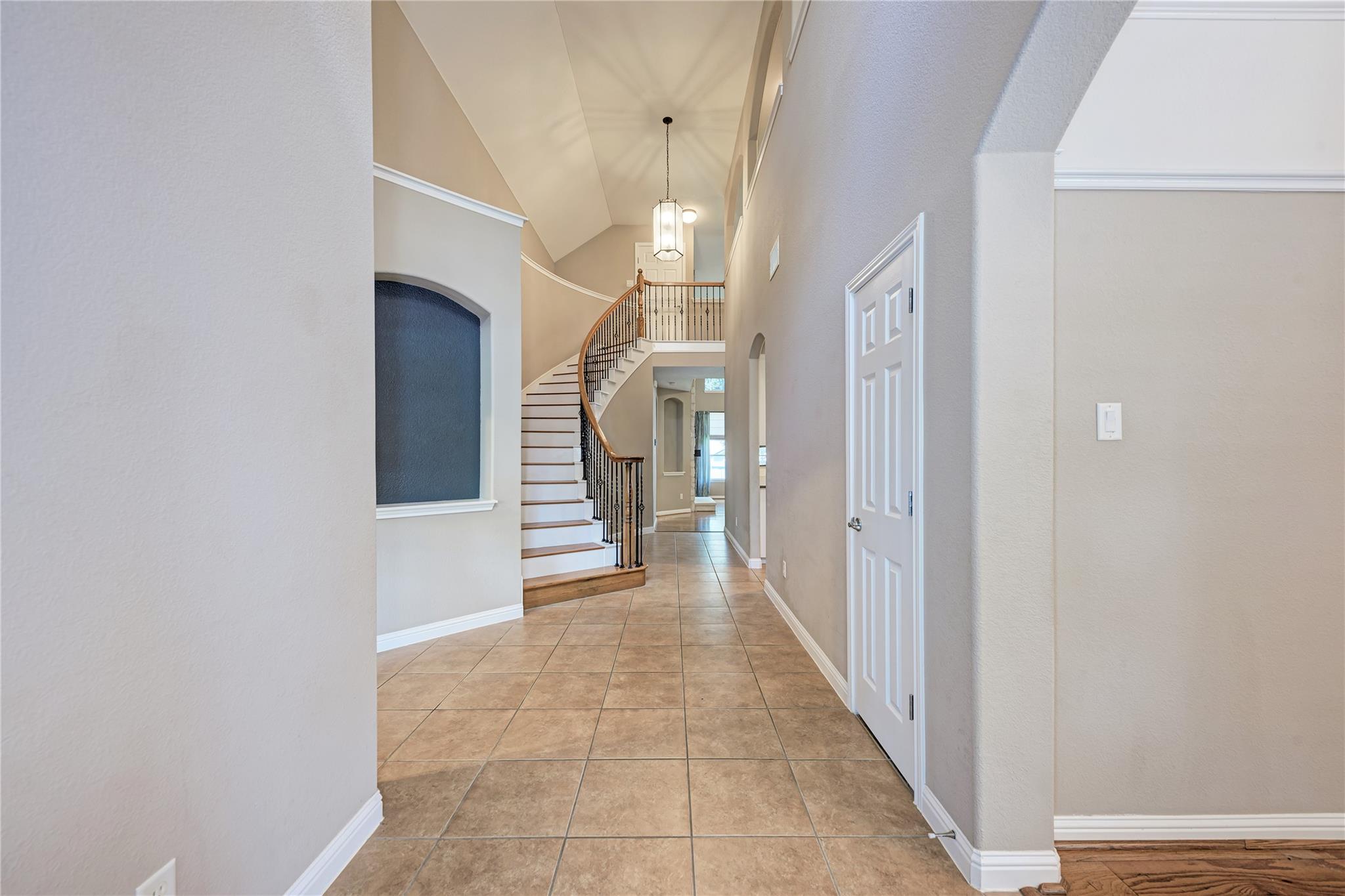 7016 Tanaqua LN