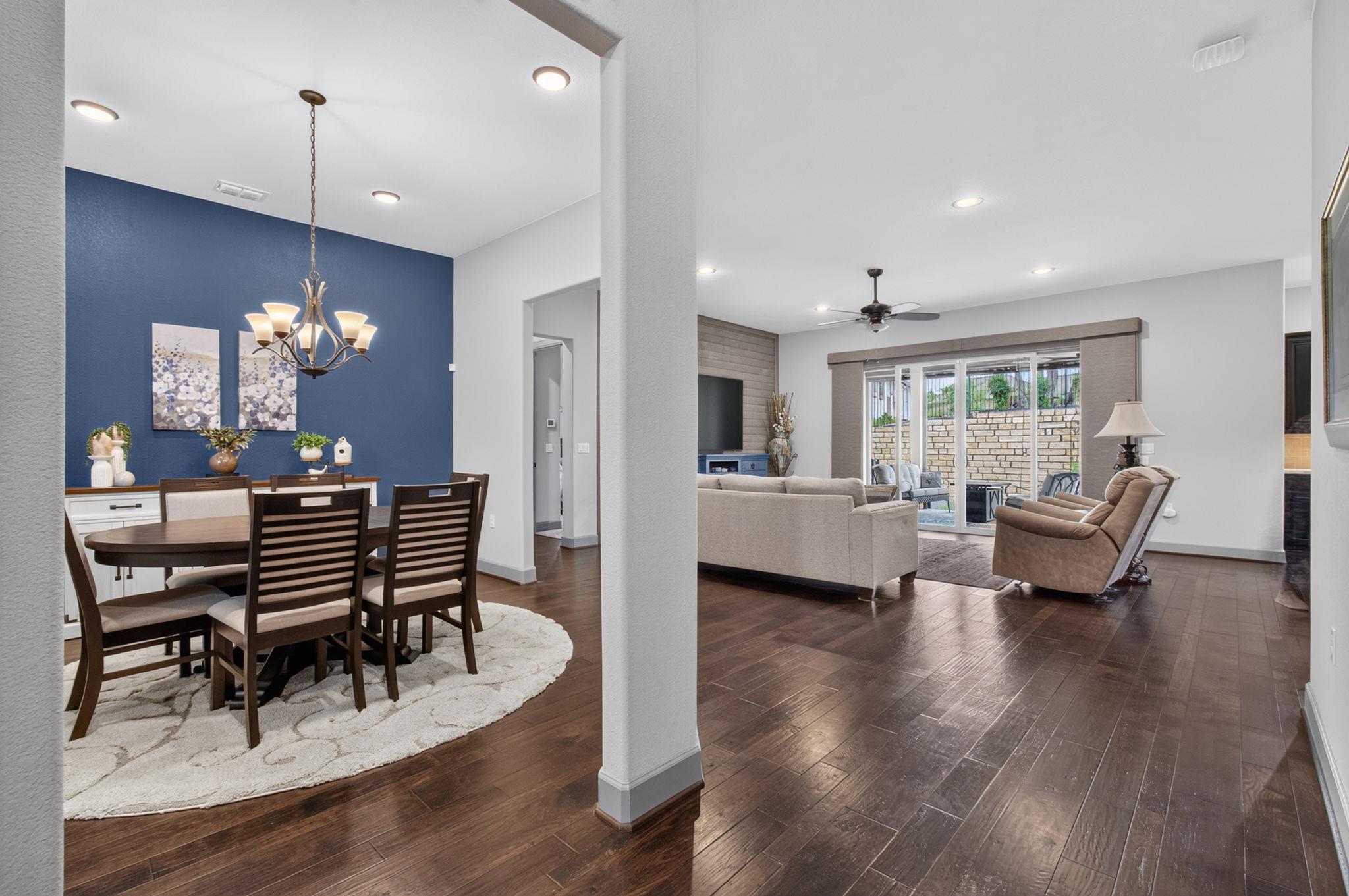 908 Dancing Oak LN