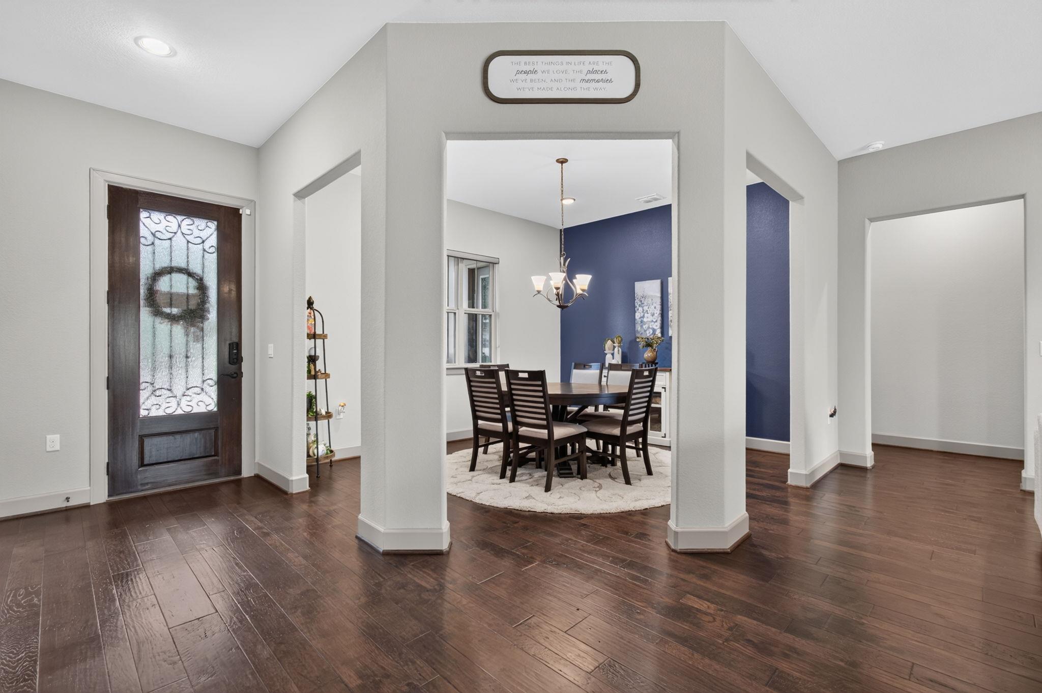 908 Dancing Oak LN