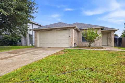 Photo of 2206 Bluebonnet DR, Round Rock, TX 78664 (MLS # 1172072)