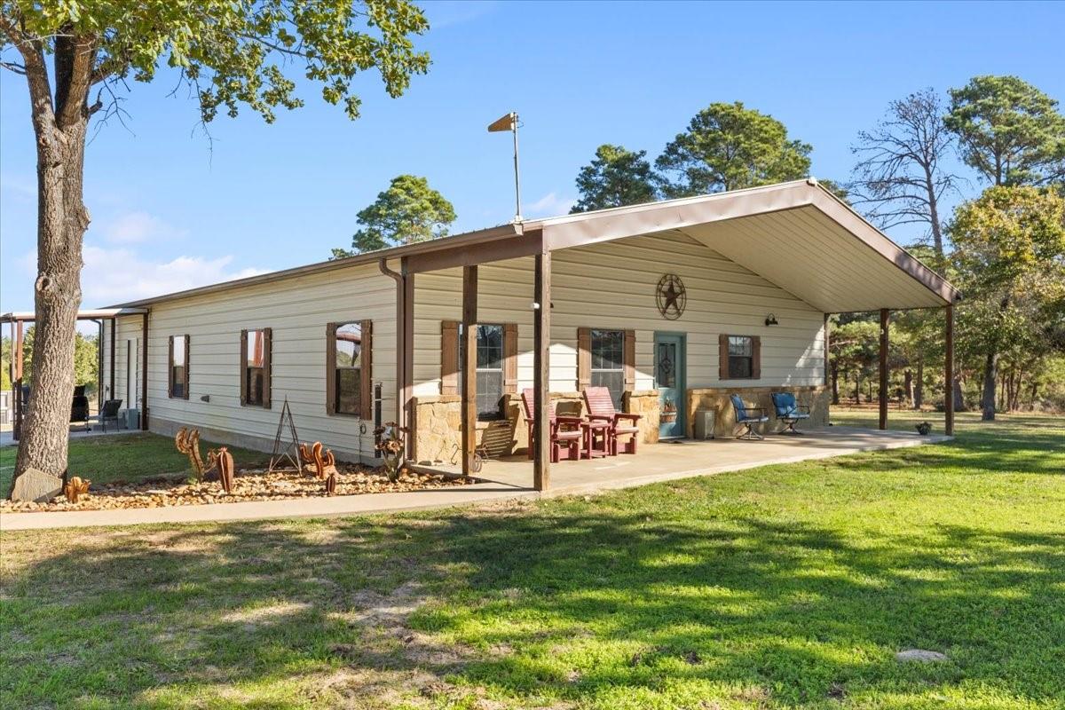 318 Grey Wolf LN