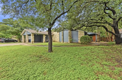Photo of 11904 Broad Oaks DR, Austin, TX 78759 (MLS # 4123093)