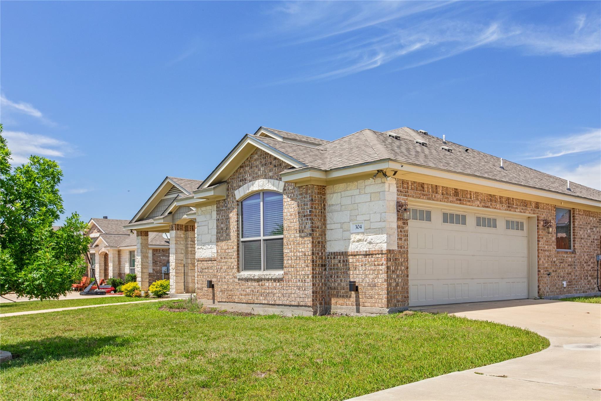 304 Jake DR