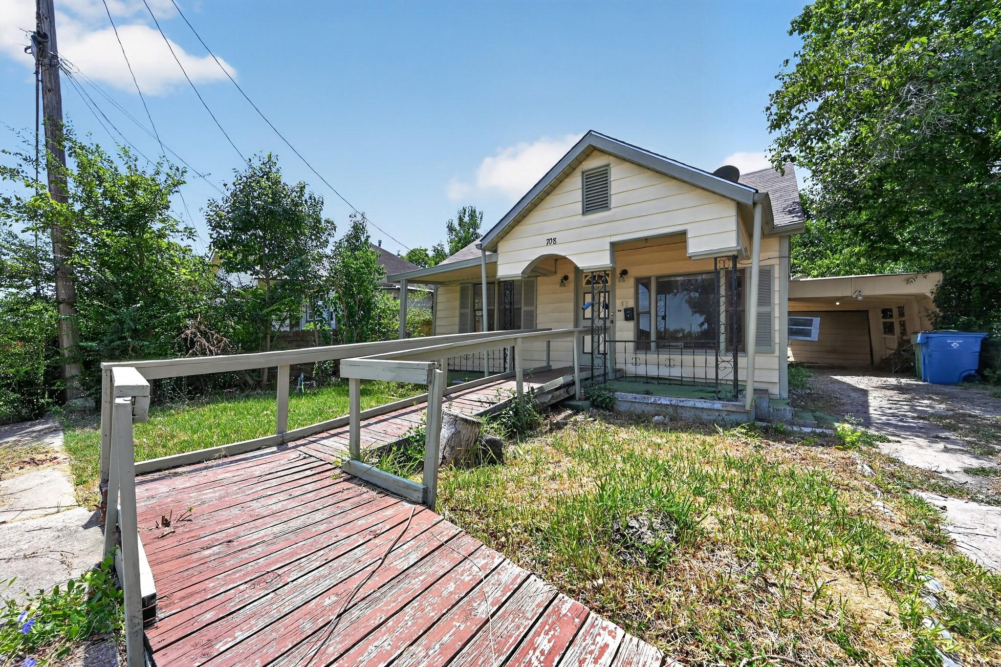 708 Booth ST