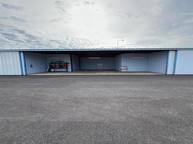 900 Hancock Rd 10