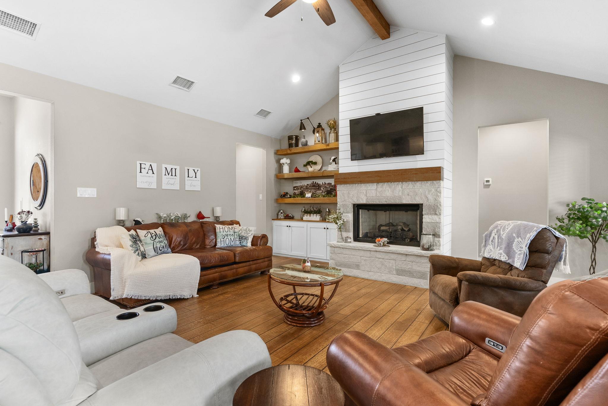 1424 County Road 3152