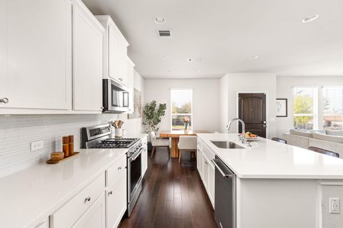 4701 Star Jasmine DR 105 Austin TX 78723