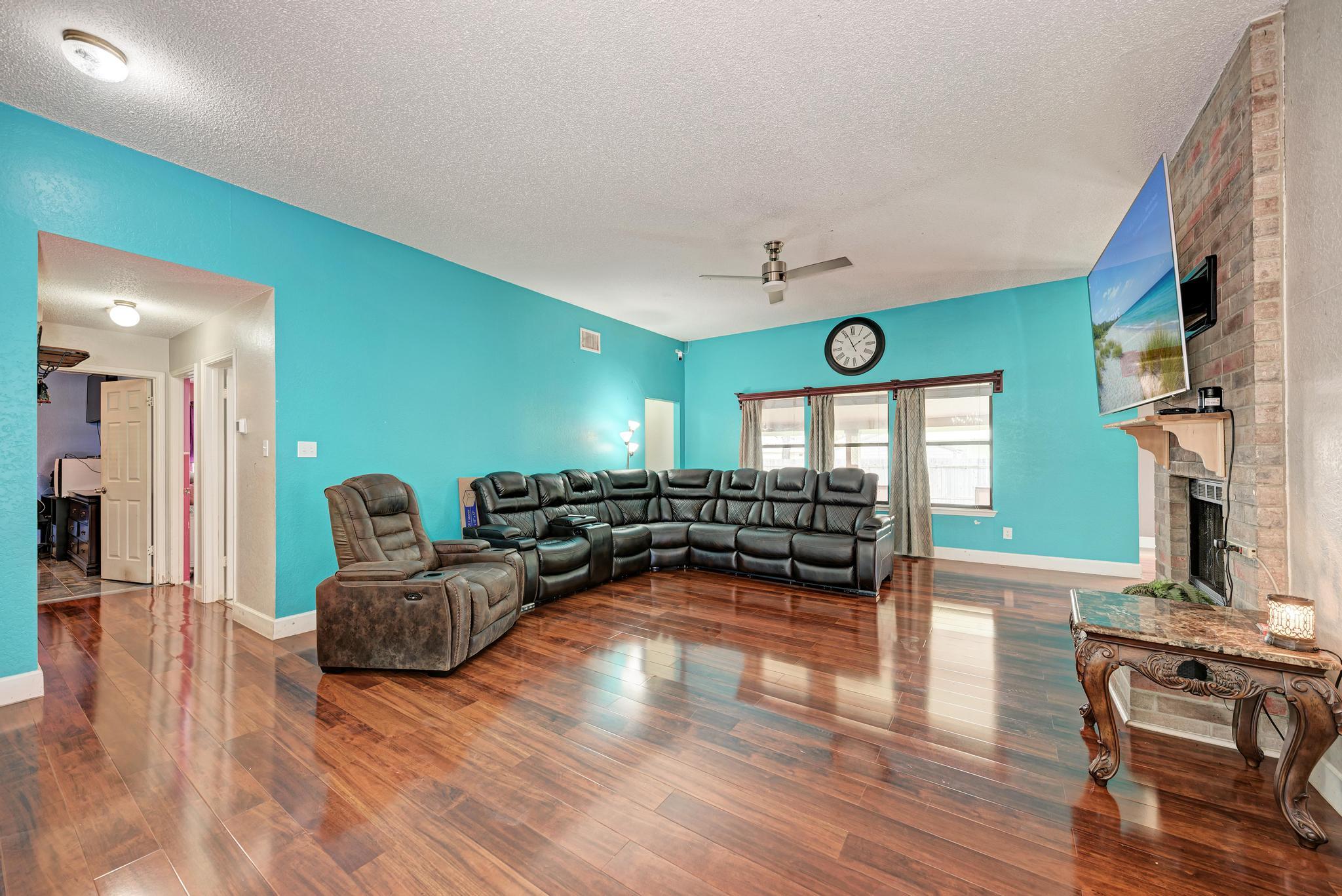 403 Hickory Ridge TRL