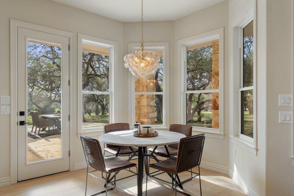 999 Enchanted Oaks DR