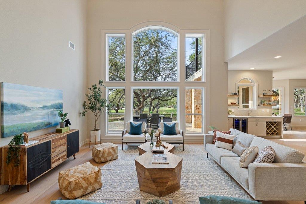 999 Enchanted Oaks DR