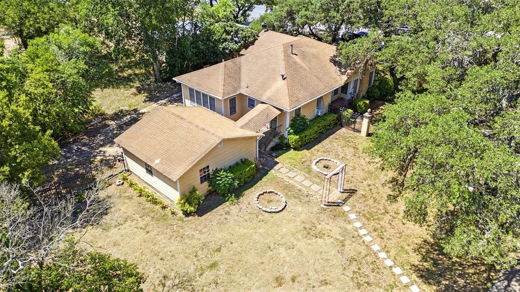 Photo of 514 S Main ST, Lockhart, TX 78644 (MLS # 3429833)