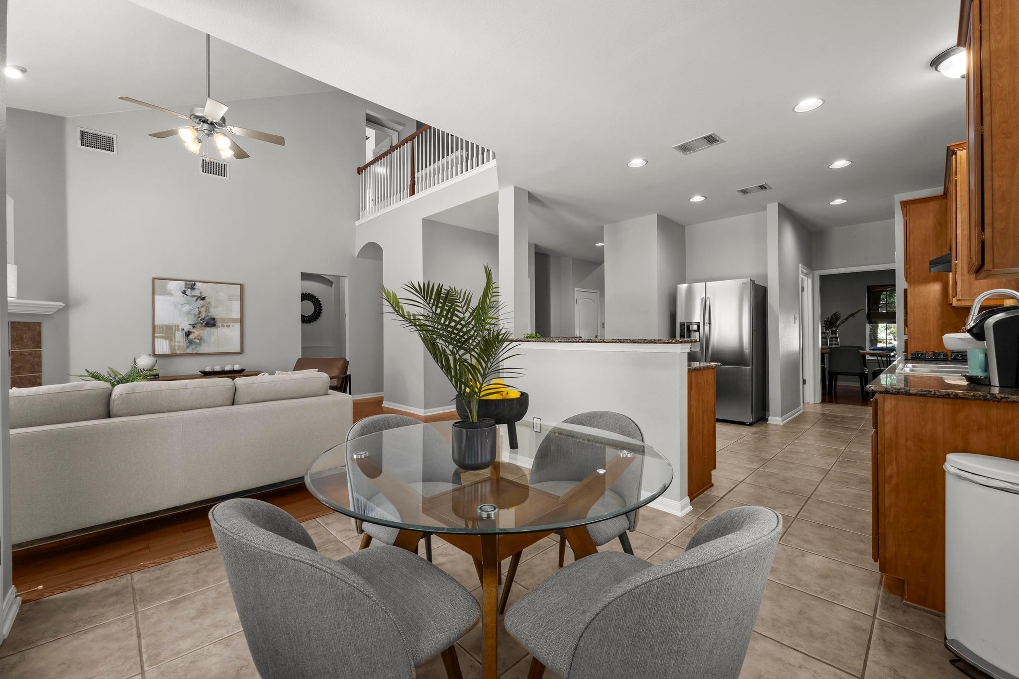 426 Valona LOOP