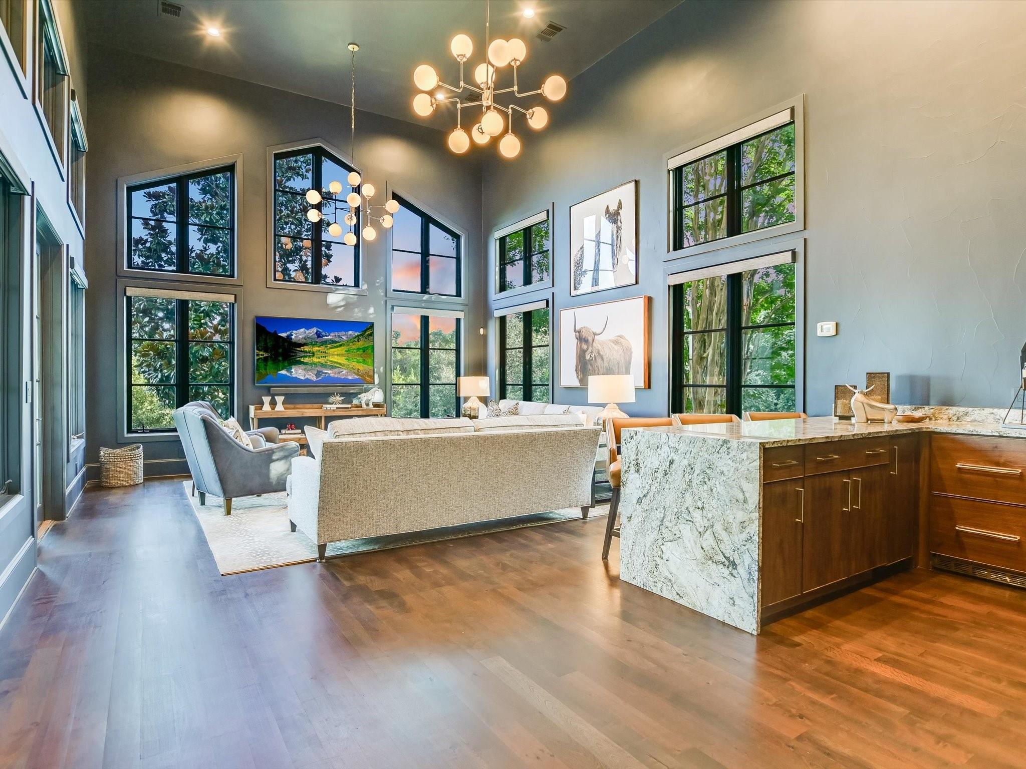 Austin, Texas 78735, United States, 5 Bedrooms Bedrooms, ,6 BathroomsBathrooms,Residential,Pending,52480
