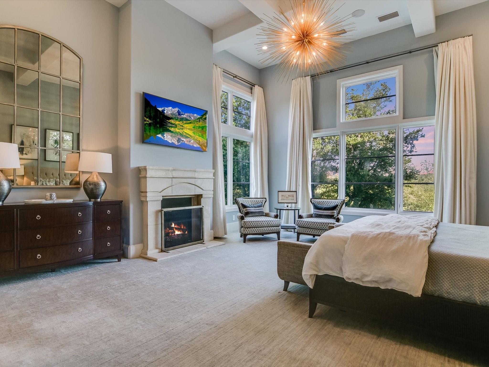 Austin, Texas 78735, United States, 5 Bedrooms Bedrooms, ,6 BathroomsBathrooms,Residential,Pending,52480