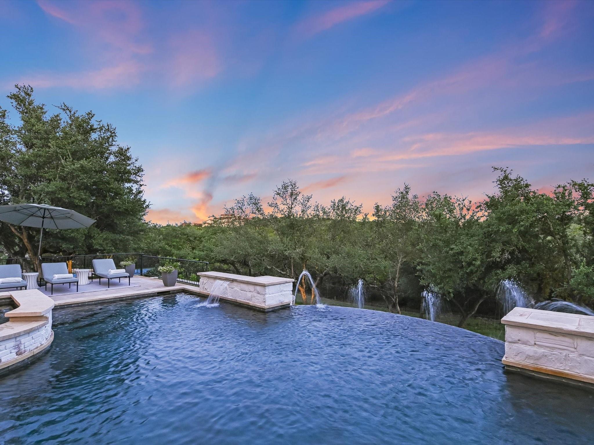 Austin, Texas 78735, United States, 5 Bedrooms Bedrooms, ,6 BathroomsBathrooms,Residential,Pending,52480