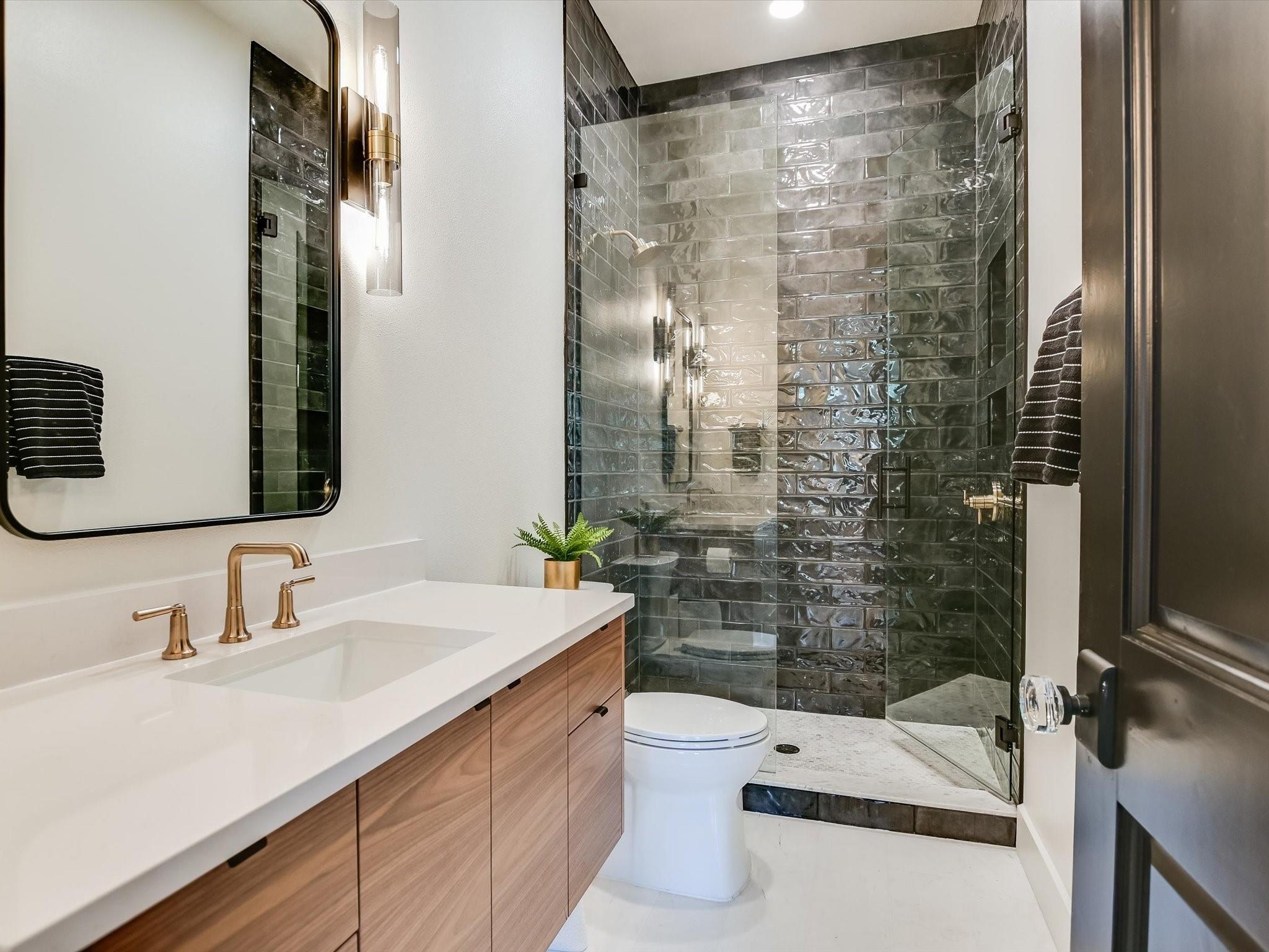 Austin, Texas 78735, United States, 5 Bedrooms Bedrooms, ,6 BathroomsBathrooms,Residential,Pending,52480