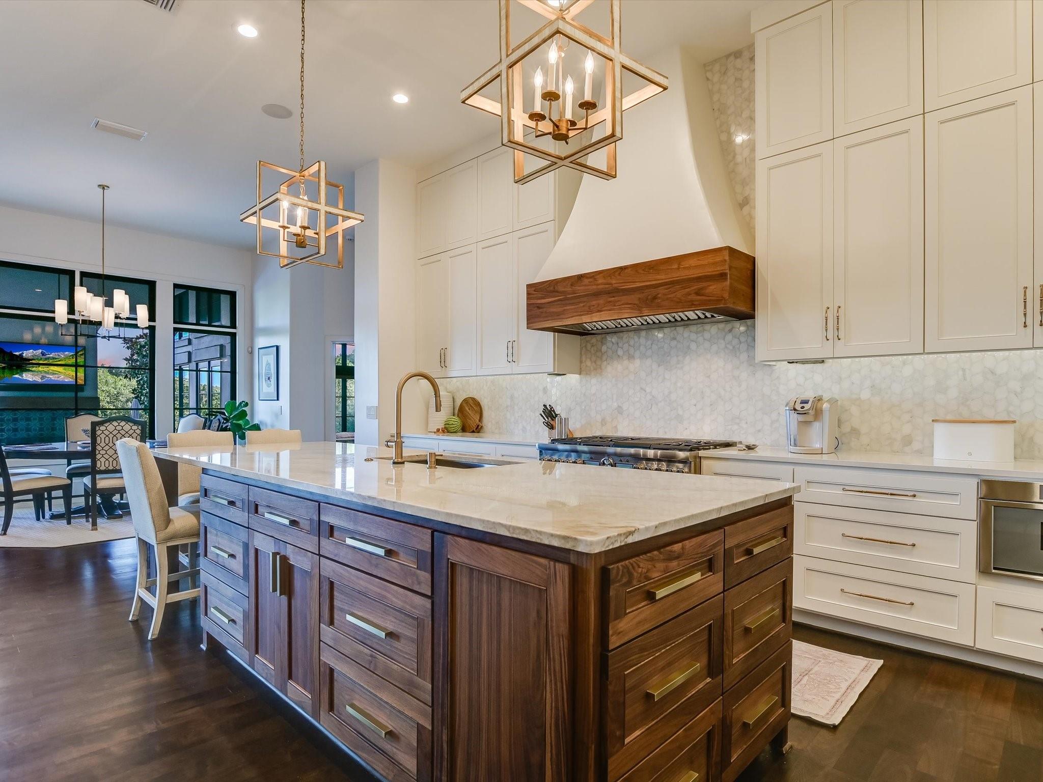 Austin, Texas 78735, United States, 5 Bedrooms Bedrooms, ,6 BathroomsBathrooms,Residential,Pending,52480
