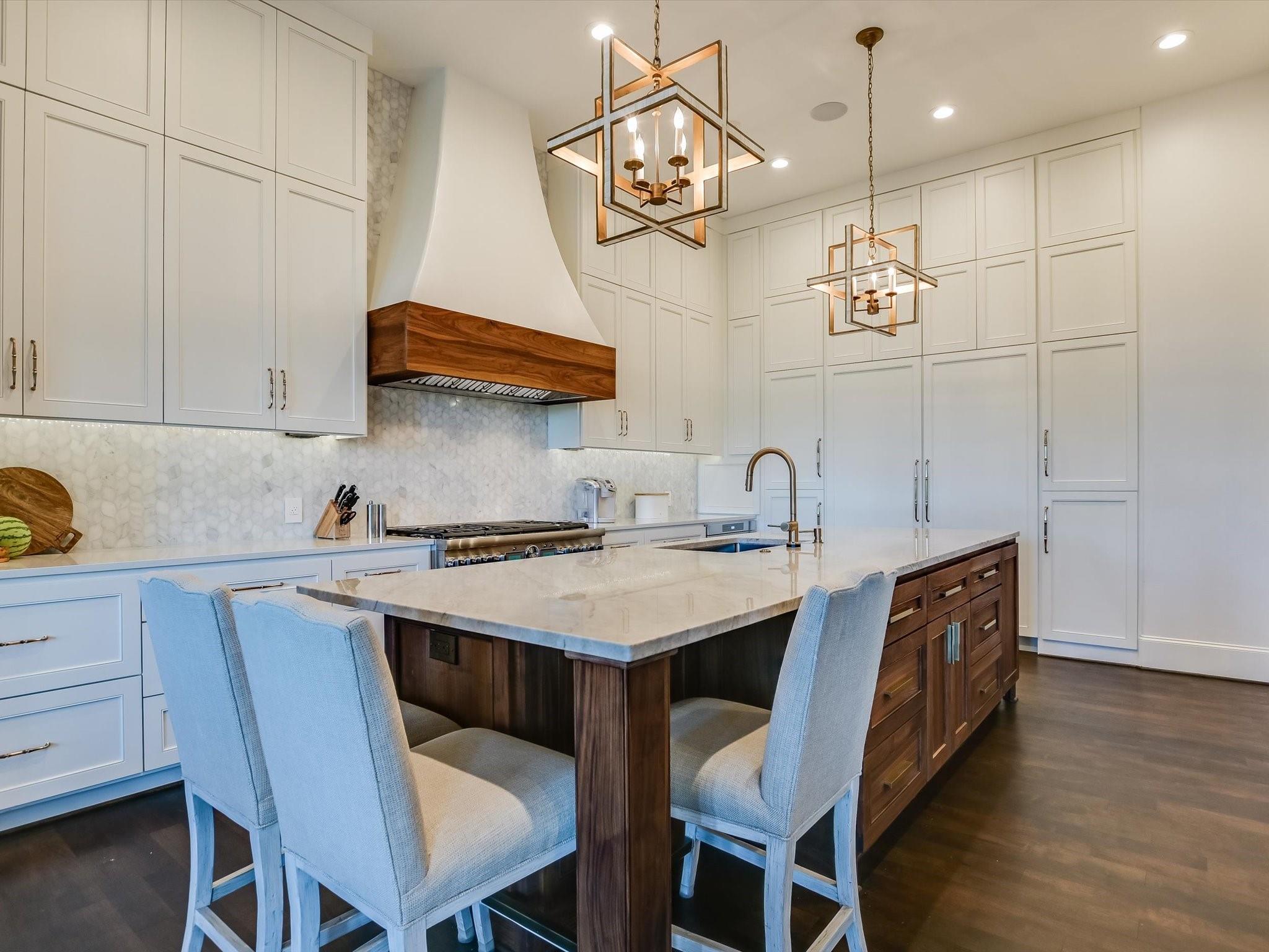 Austin, Texas 78735, United States, 5 Bedrooms Bedrooms, ,6 BathroomsBathrooms,Residential,Pending,52480