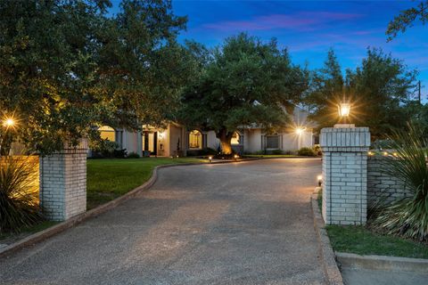 Tiny photo for 4411 HENNIG DR, Austin, TX 78738 (MLS # 5764528)