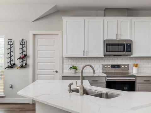 Photo of 4001 Crockett Ave, Lago Vista, TX 78645 (MLS # 8782064)