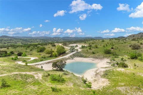 628 Antelope CV Blanco TX 78606