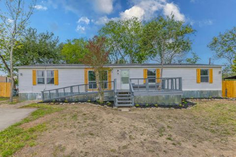 Photo of 1901 Pecan ST, San Marcos, TX 78666 (MLS # 5945454)