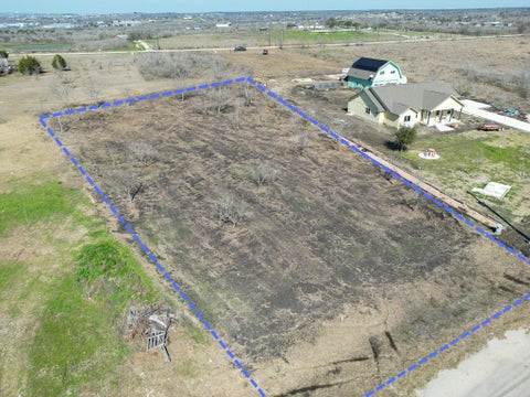 Photo of 433 E Ridge LN, Kyle, TX 78640 (MLS # 8028678)